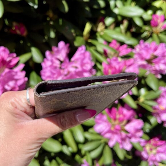 Louis Vuitton Monogram Folio iPhone Case 7/8 Plus - Picture 7 of 9